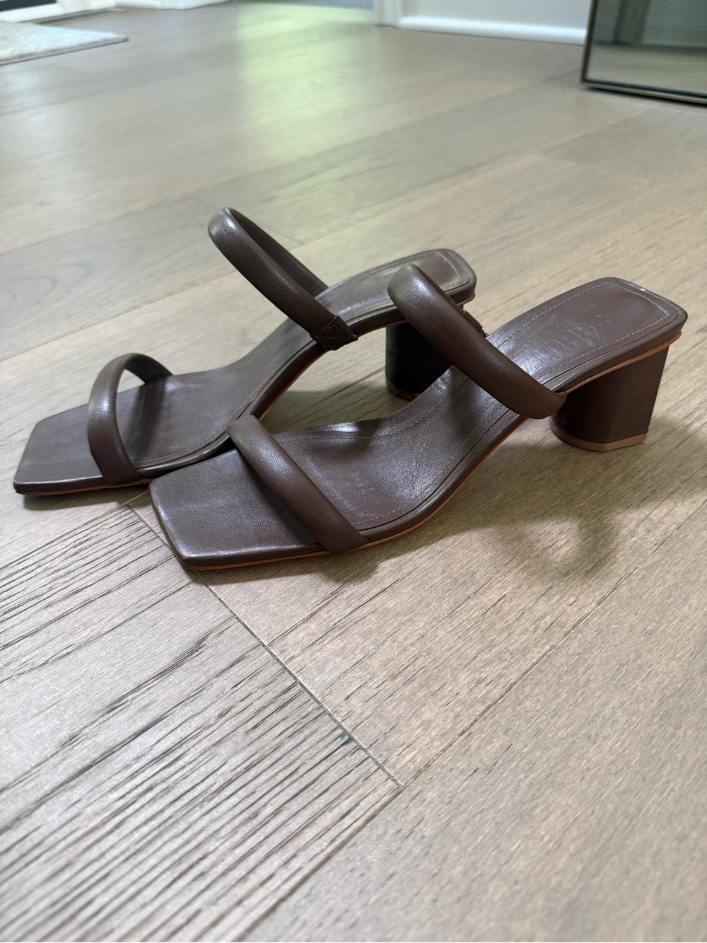 Schutz Brown Leather Minimal Block Heel Sandals Size 8.5 Square Toe Strappy